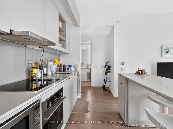 5th image of 101 Peter St #2011
