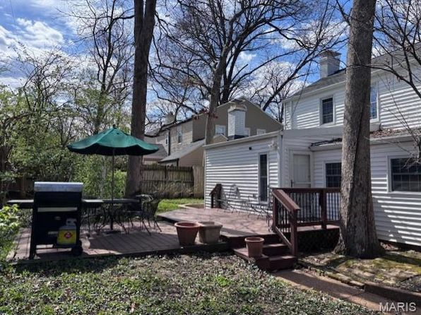 1030 Sylvan Pl, Saint Louis, MO 63122