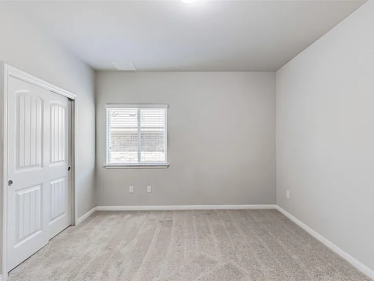 11608 Reading Ct — Photo 24