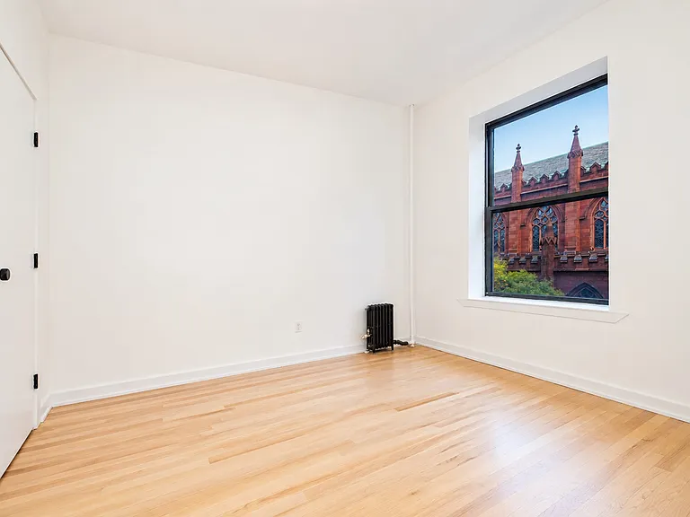 162 Montague St #1C — Photo 4