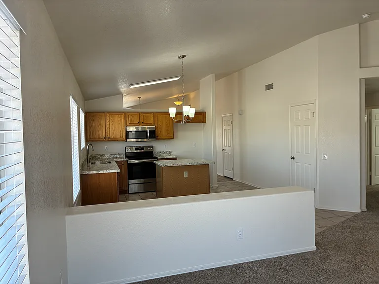 10422 W Windsor Blvd — Photo 17