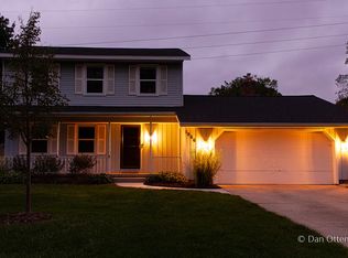 1966 Fawnwood Ct SE, Grand Rapids, MI 49508