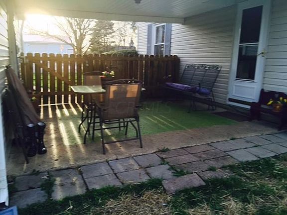 5th image of 107 Dennison St