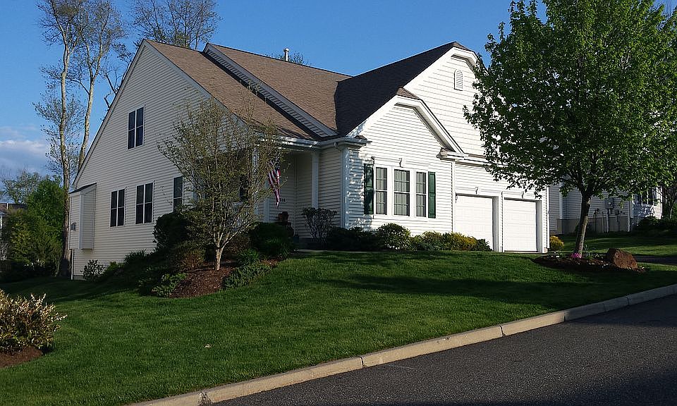 506 Traditions Court North