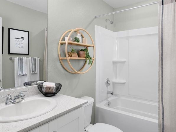 1845 Estero Dr, Los Banos, CA 93635