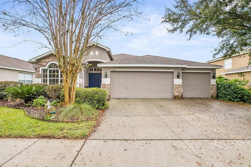 6226 Bridgevista Dr, Lithia, FL 33547 | Zillow