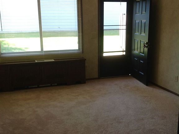 1 Bedroom - Living
