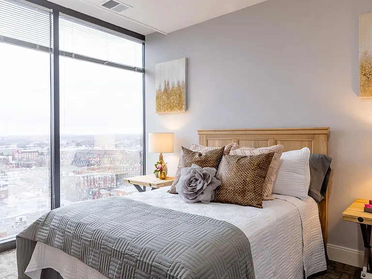 The Residence at 1000 Elm — Photo 88