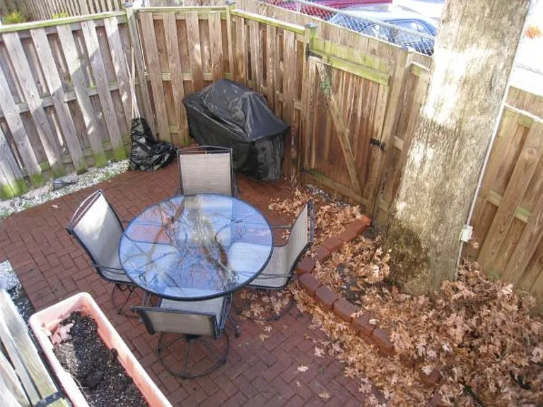 1638 S Taylor St — Photo 12