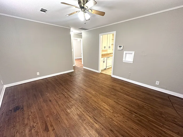 6024 E King St — Photo 4