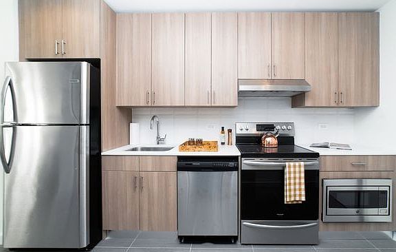 4th image of 1139 49th Ave APT 908