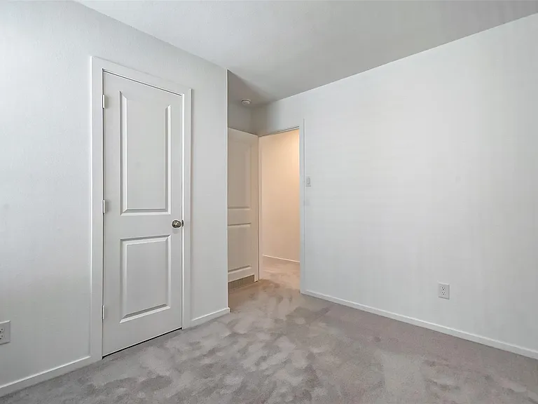 21543 Carosella Dr — Photo 15