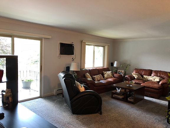 5th image of 531 Carlysle Dr APT 16