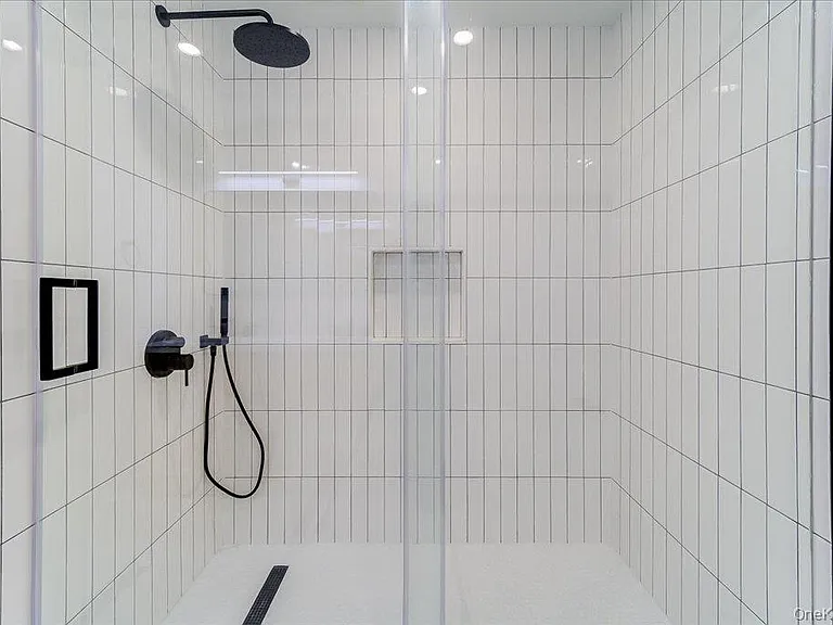 6204 High Ridge Ct — Photo 34