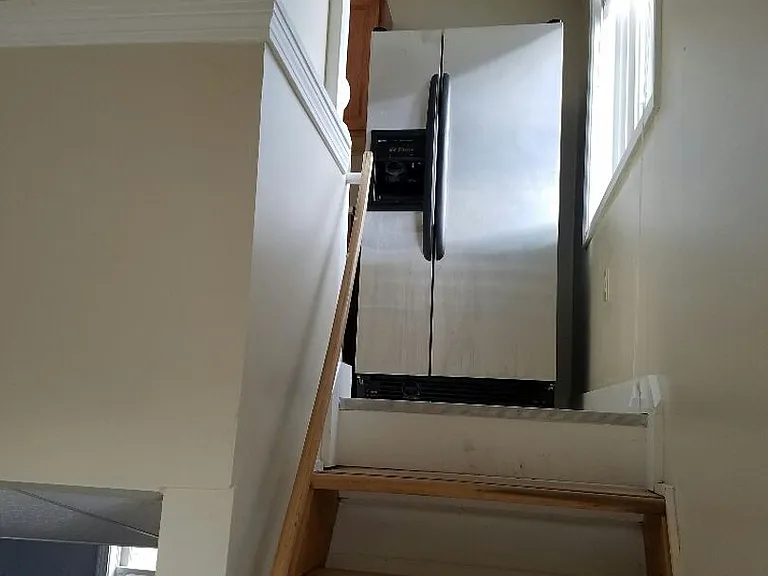 33 Wards Hill Rd — Photo 2