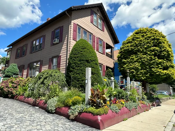 8 Hersey St #3, Salem, MA 01970