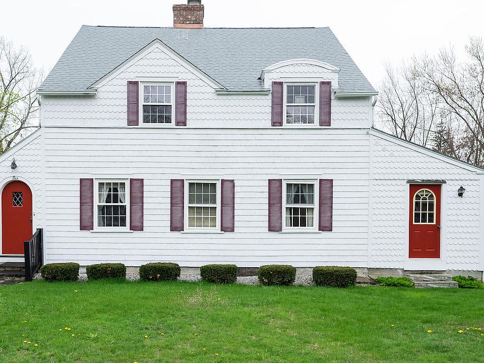 2nd image of 5 Brook Ln