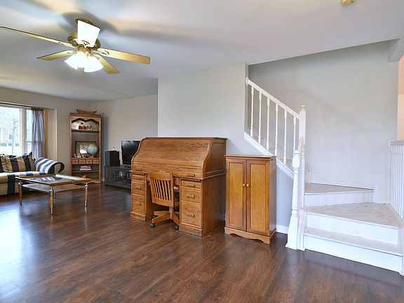 5th image of 1045 Chelsea Dr