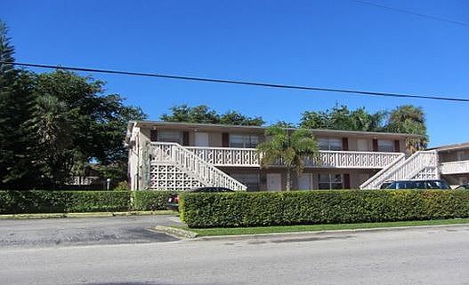 1st image of 890 NW 45th Ave #20