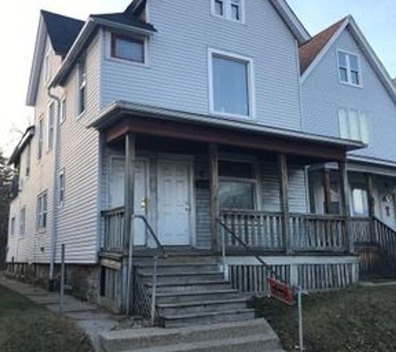 1st image of 2945 N Holton St