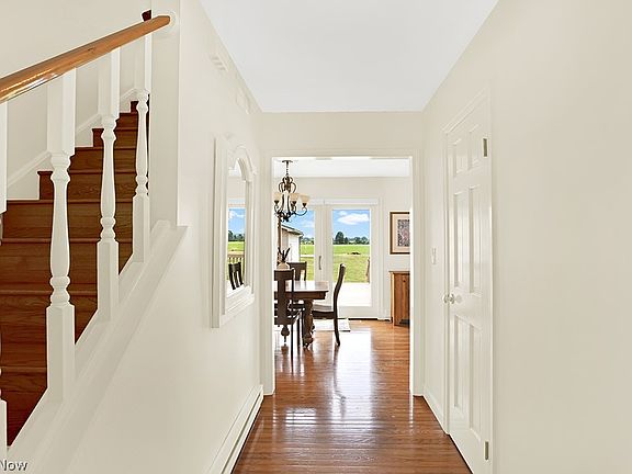 3rd image of 663 Cathyann Dr