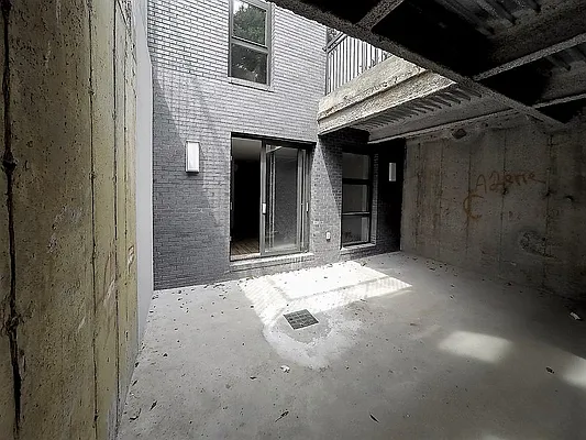 Rented by Cyberapts Management | media 29