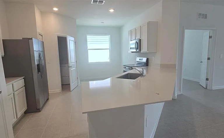3024 W Chicago Ave — Photo 3