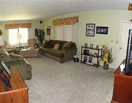 3rd image of 4005 Jamaica Bay Dr