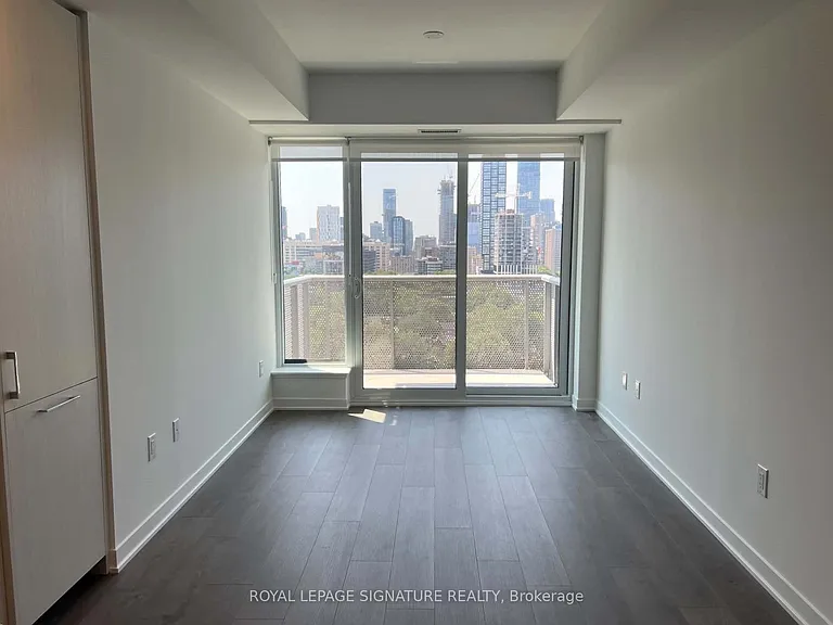 10 Oak St #1407 — Photo 2