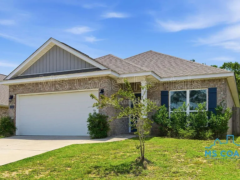 5723 Overland Dr — Photo 2