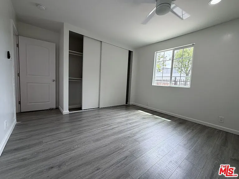 18601 Hiawatha St — Photo 16