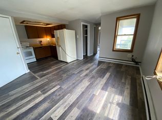 63 Hunter St FLOOR 2, Tamaqua, PA 18252