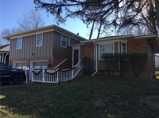 9617 Linwood Blvd, Independence, MO 64052