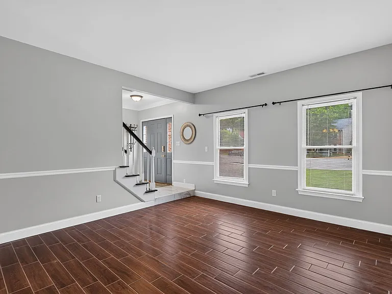 898 Gunston Ct — Photo 5