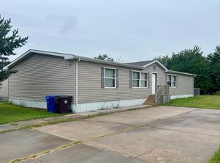 816 Deerfield Rd, McPherson, KS 67460