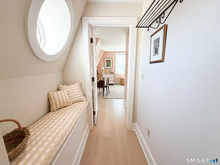 280 1st Ave — Photo 16
