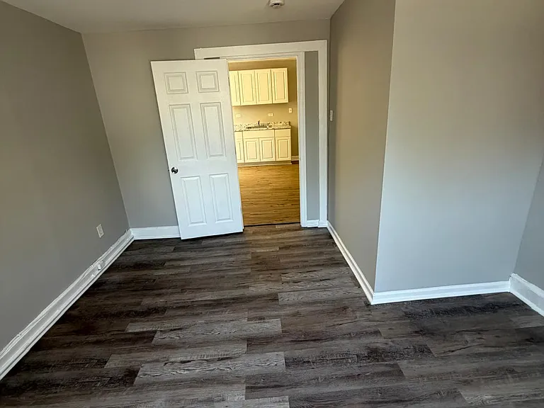 186 N 12th St #1B — Photo 10