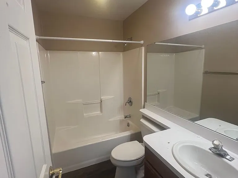 18-21 Eastwick Ln — Photo 10
