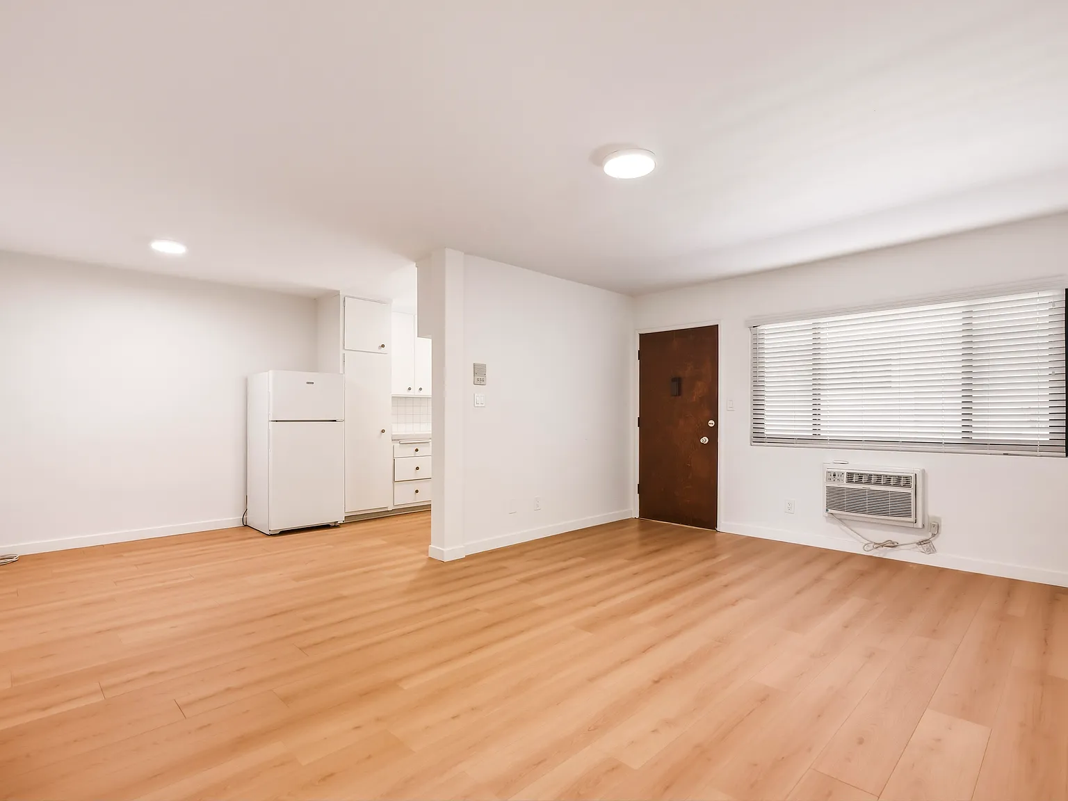 1 bed, 700 sqft, $1,850 — Photo 2