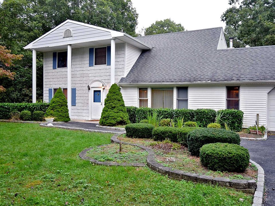 1st image of 113 Syracuse Ave