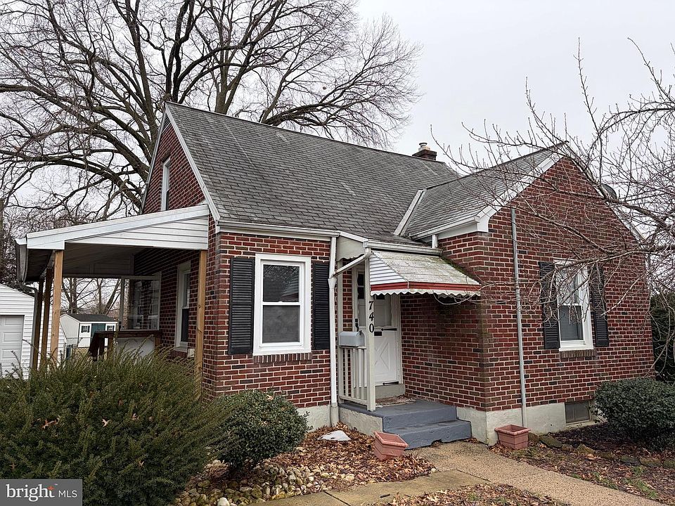 1st image of 740 Columbia Ave