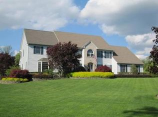 8 Haytown Rd, Lebanon, NJ 08833