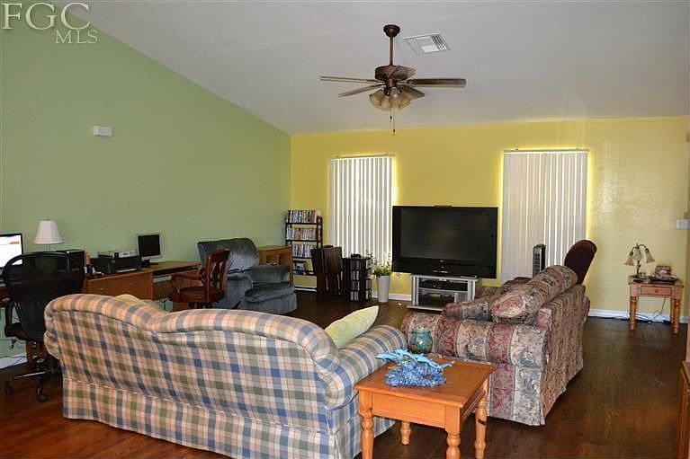 1st image of 2629 NE 6th Pl