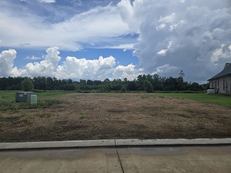 1st image of 220 Newsom Dr