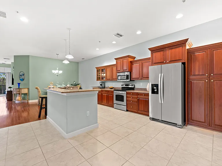 8641 Piazza Del Lago Cir #201 — Photo 9