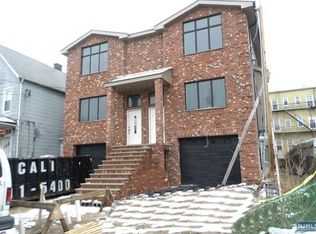 226 Washington Pl #226, Cliffside Park, NJ 07010