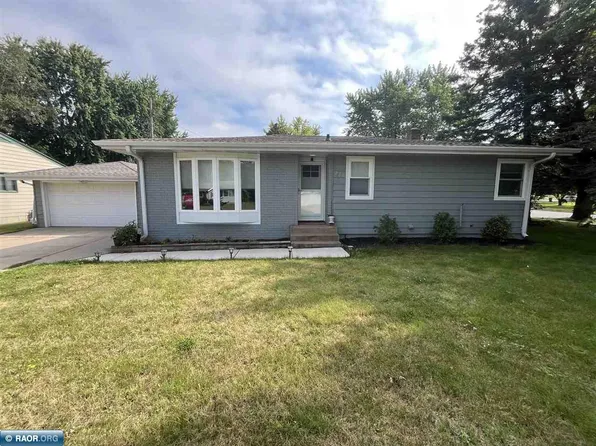 220 E Park Dr, Hibbing, MN 55746