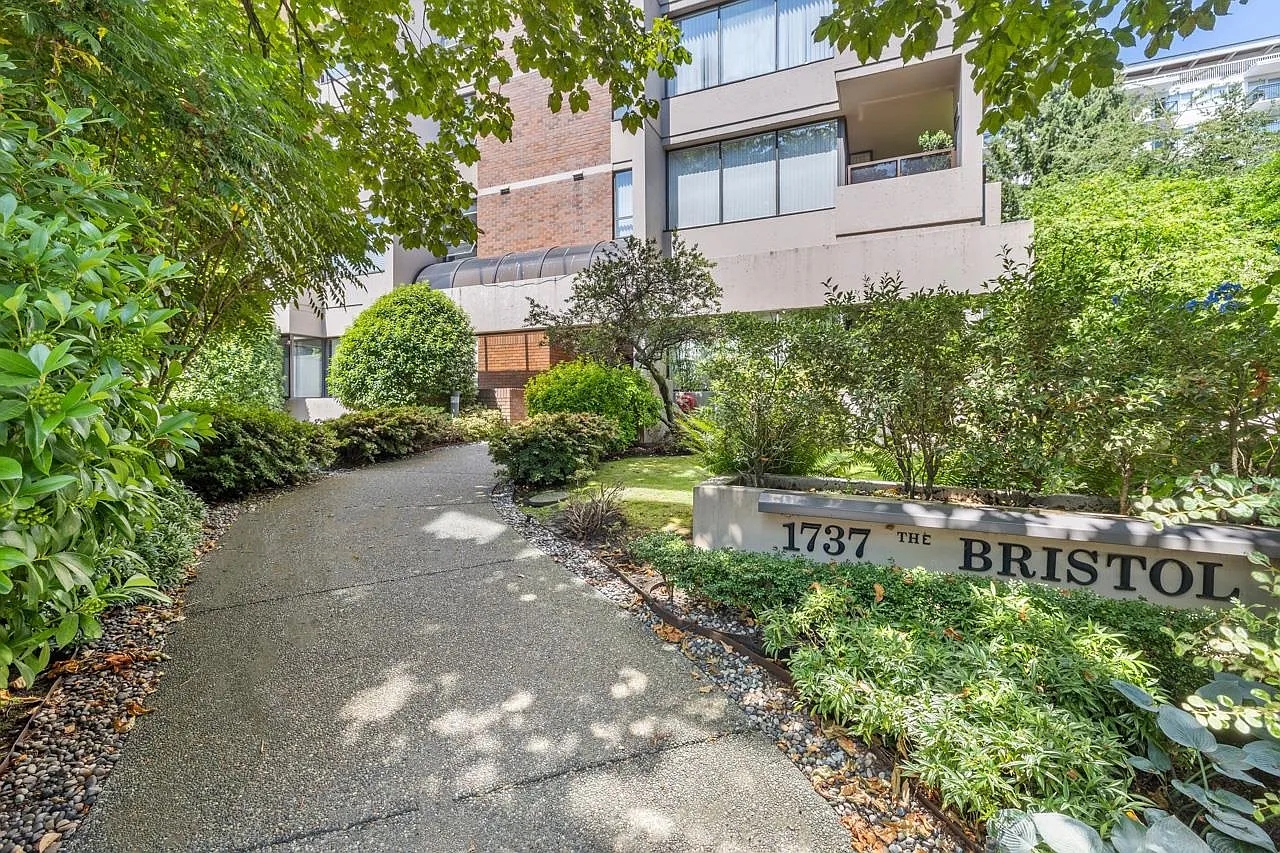 2 bed, 755 sqft, $3,250 — Photo 2