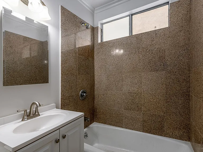 4000 Sequoia St #2 — Photo 8