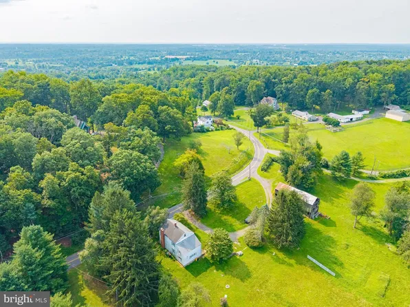 67 Poor Farm Rd, Pennington, NJ 08534